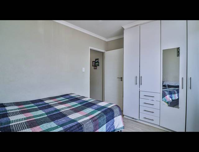 2 BEDROOM APARTMENT FOR SALE IN HAYFIELDS